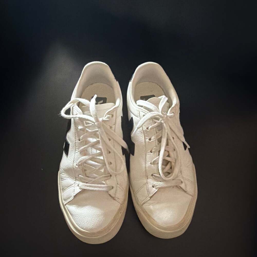 Veja Campo size 39/8
